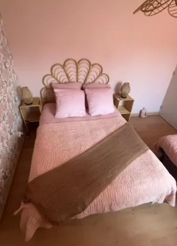 Le D'emmy - Rose Commes