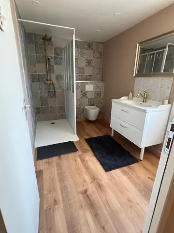 Hébergement de vacances Le D'emmy - Rose *