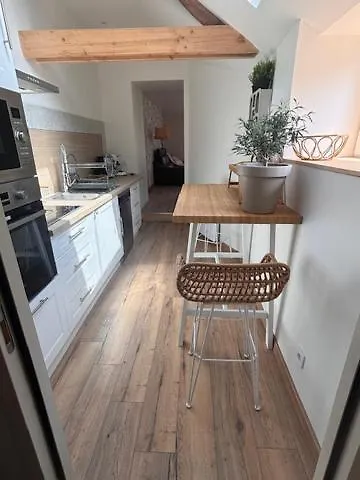 Hébergement de vacances Le D'emmy - Rose *